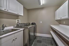 Property listing for 116 Gatepost Pl., Hamilton, ON